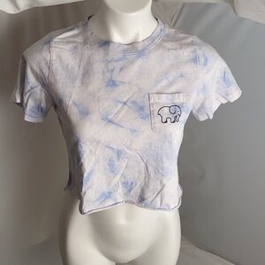 Ivory Ella cropped blue white tie dye elephant logo one pocket cropped t-shirt